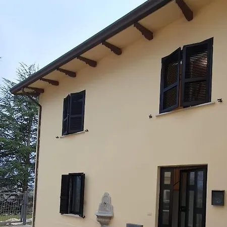 La Lepre Nella Luna Apartment *